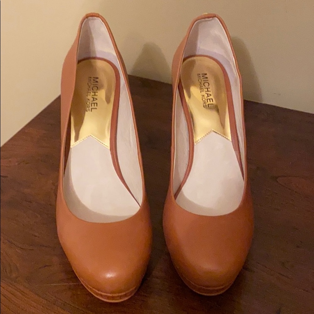 Michael Kors pumps